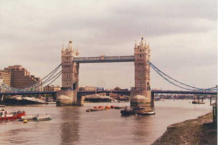 tower_bridge.jpg (26754 bytes)